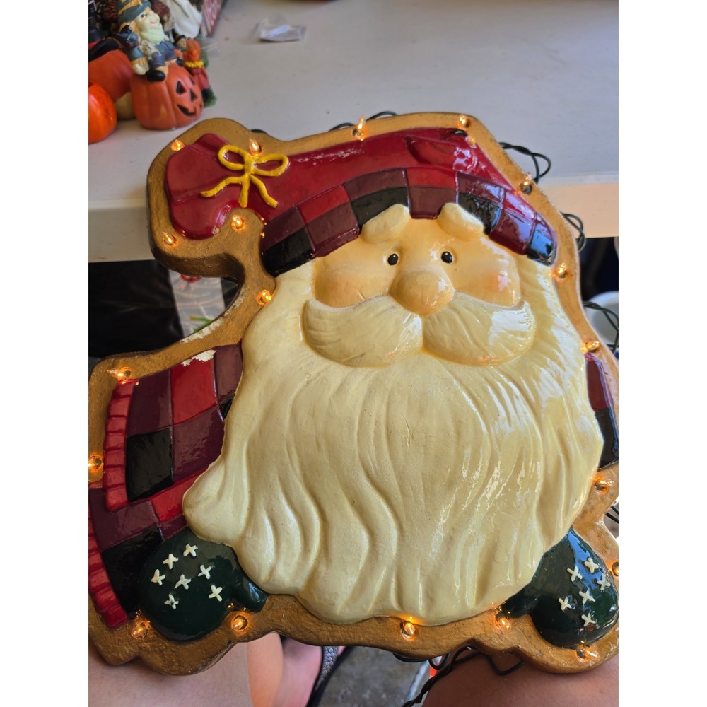 Sylvania YULESCAPES Santa Christmas Light Up Decoration Indoor Outdoor Open Box